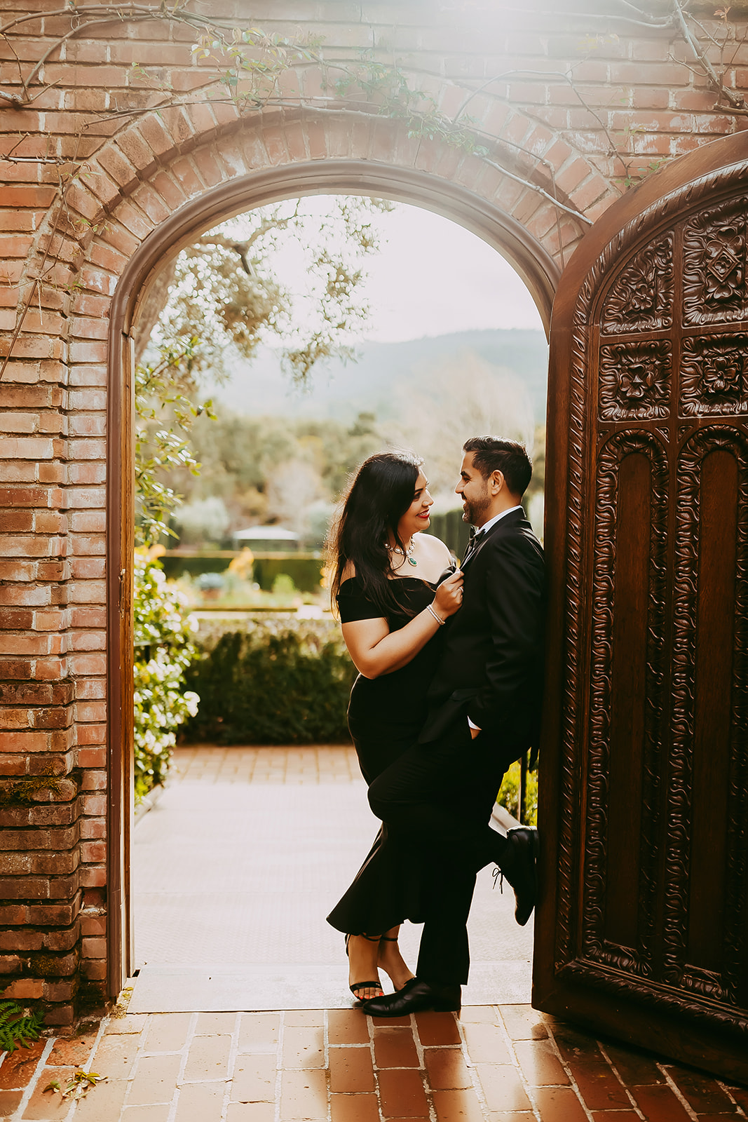 Shefali Parekh | Menlo Park Family Photographer: 10th Anniversary Session at Filoli Historic Garden Anniversary couple in scenic Menlo Park captured by family photographer