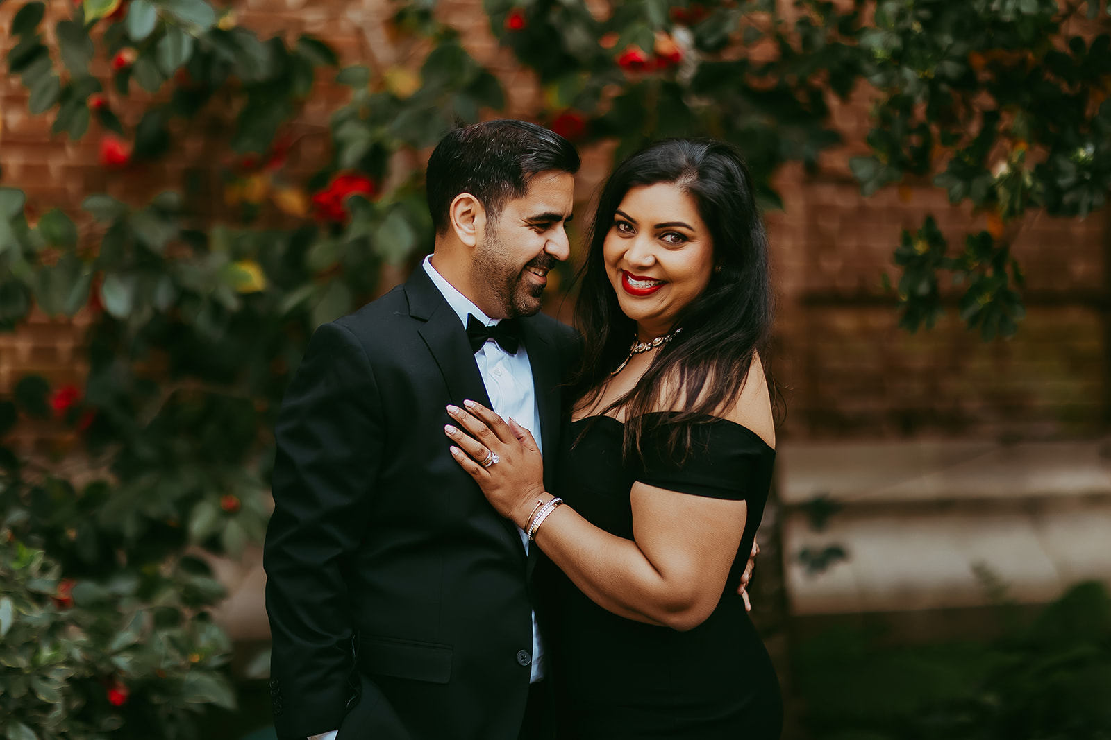 Shefali Parekh | Menlo Park Family Photographer: 10th Anniversary Session at Filoli Historic Garden Anniversary couple's loving gaze captured by Mountain View family photographer