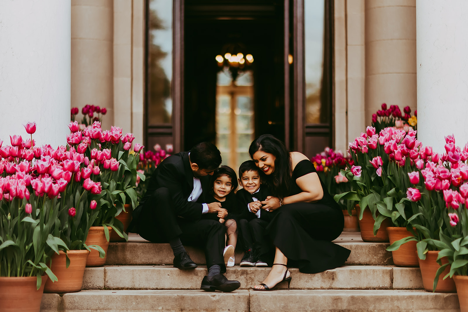 Shefali Parekh | Menlo Park Family Photographer: 10th Anniversary Session at Filoli Historic Garden Candid family moment in Menlo Park by experienced family photographer