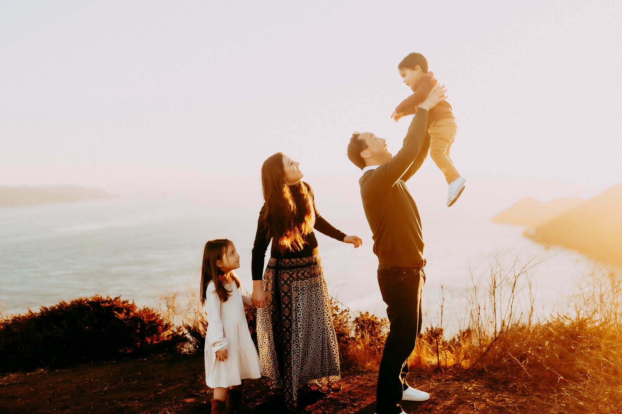 Shefali Parekh | Marin County Family Photographer: Battery Spencer Family Photos Elegant family photo session by Marin County photographer with dramatic coastal views