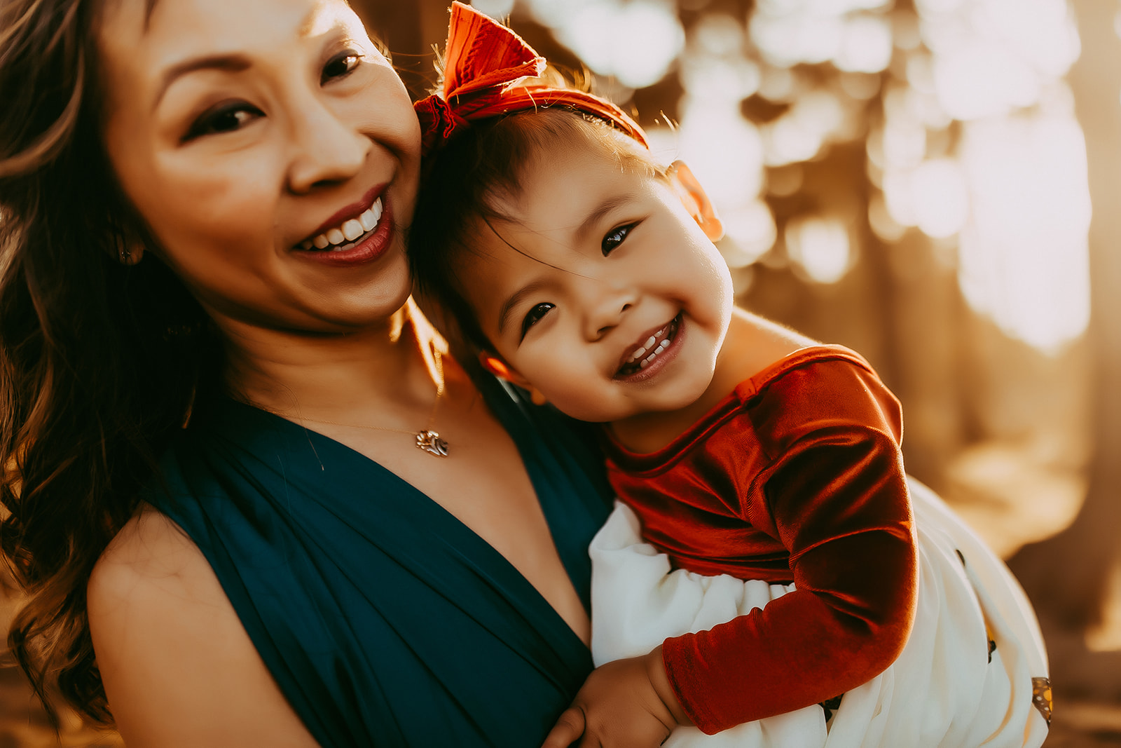 Shefali Parekh | Capturing the Magic of Golden Hour: Why Timing is Everything for Your Family Photoshoot Family Photographer