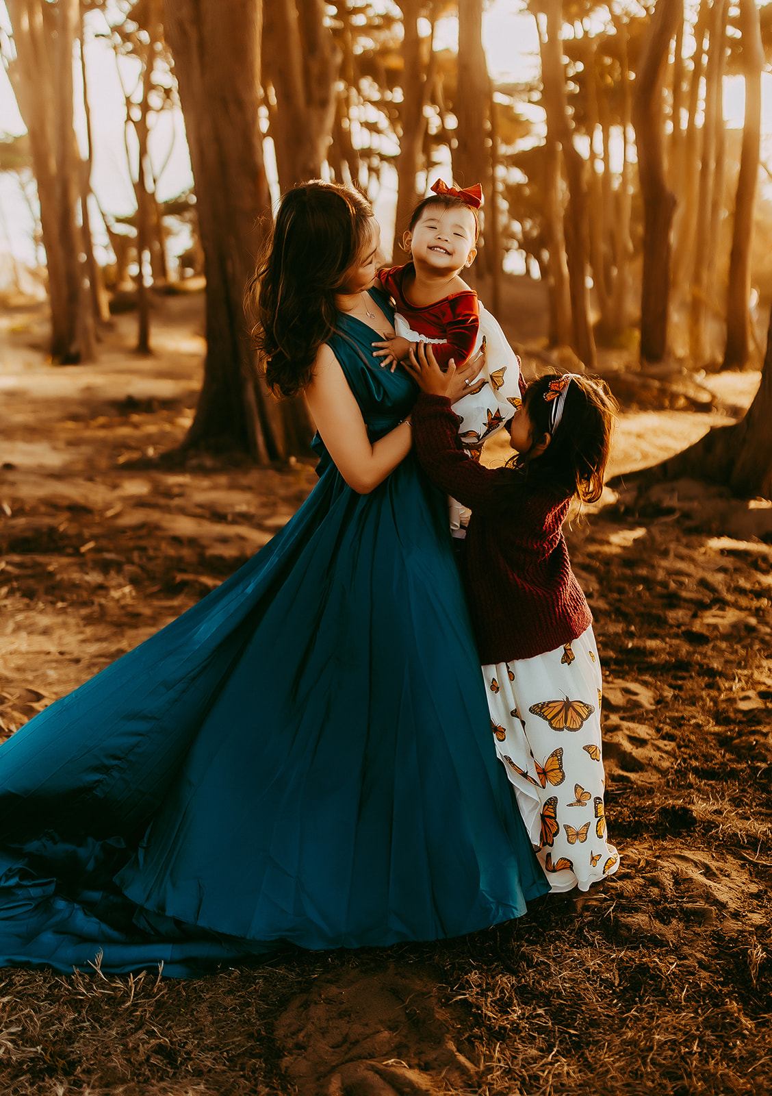 Shefali Parekh | Capturing the Magic of Golden Hour: Why Timing is Everything for Your Family Photoshoot Family Photographer