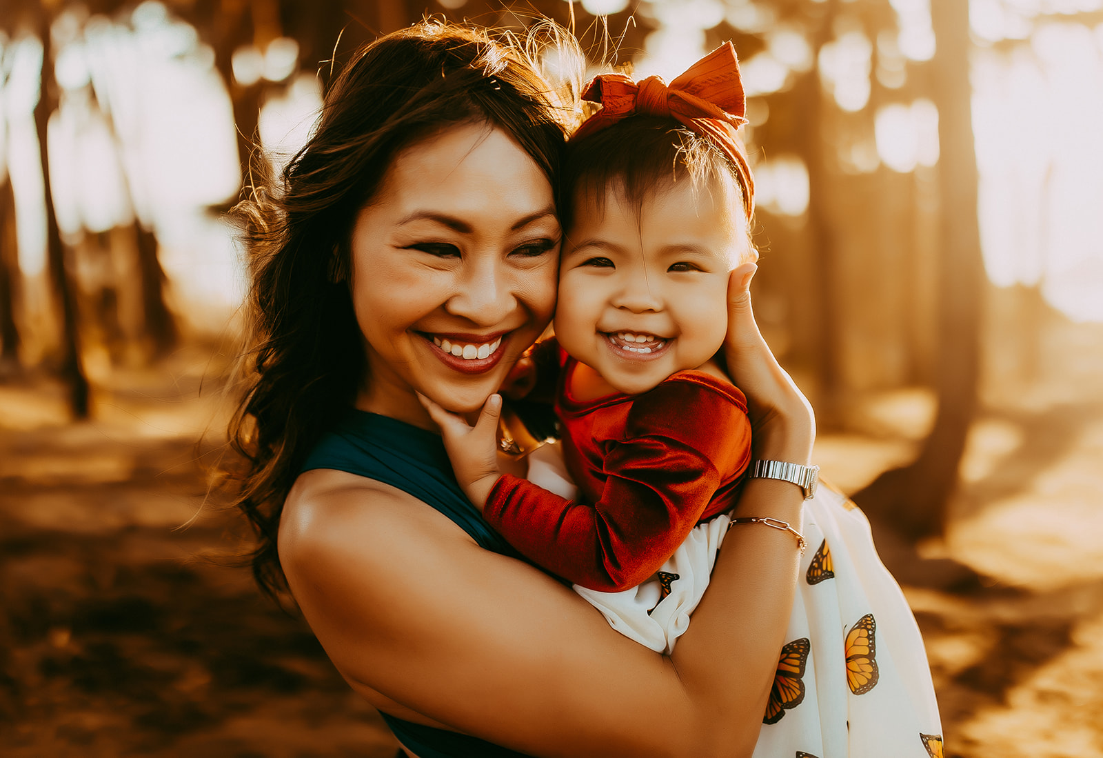 Shefali Parekh | Capturing the Magic of Golden Hour: Why Timing is Everything for Your Family Photoshoot Professional Family Photographer