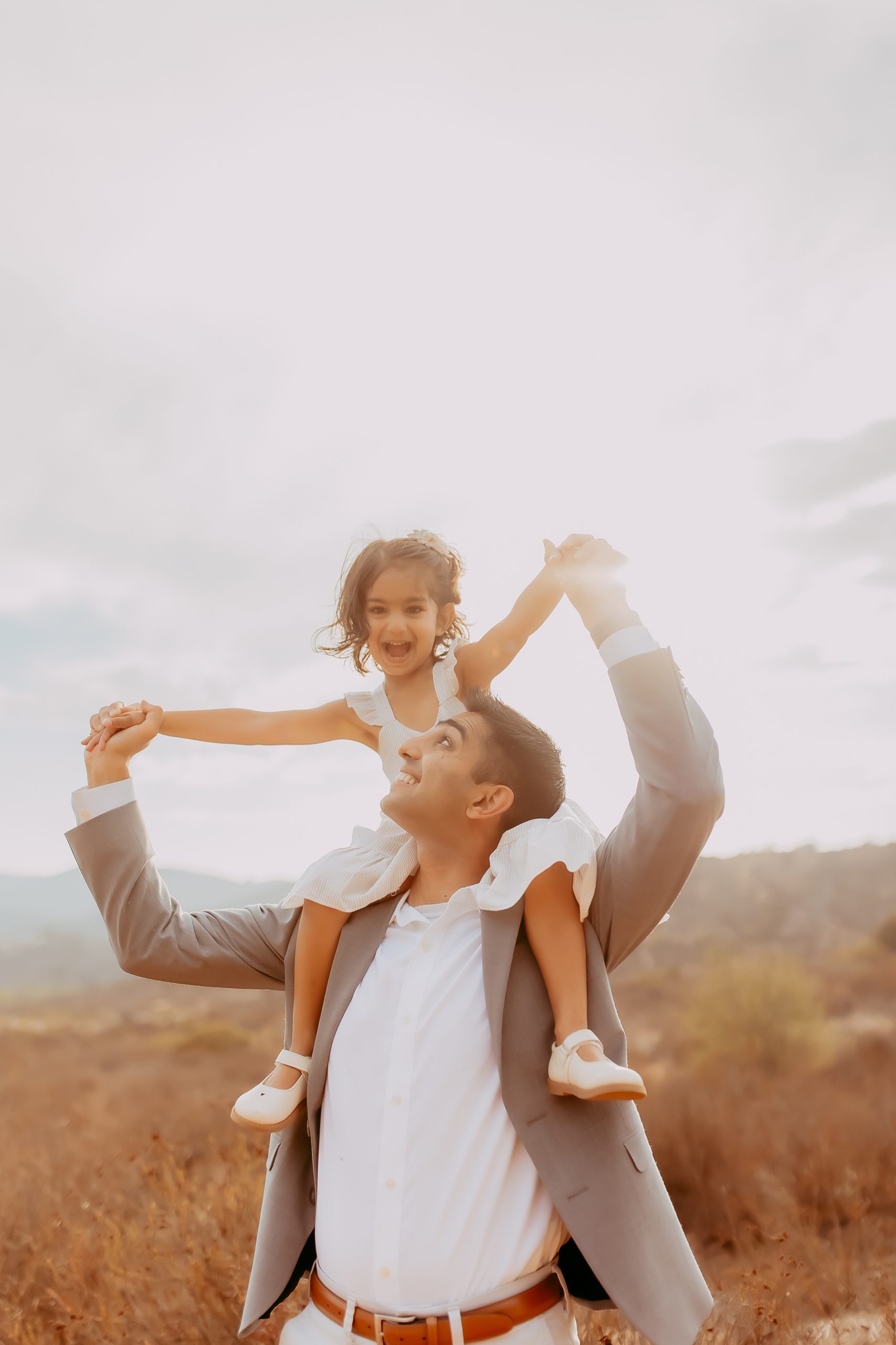 Shefali Parekh | Stress-Free Family Photoshoots: Tips from Your Local Bay Area Family Photographer dad and daughter photography poses