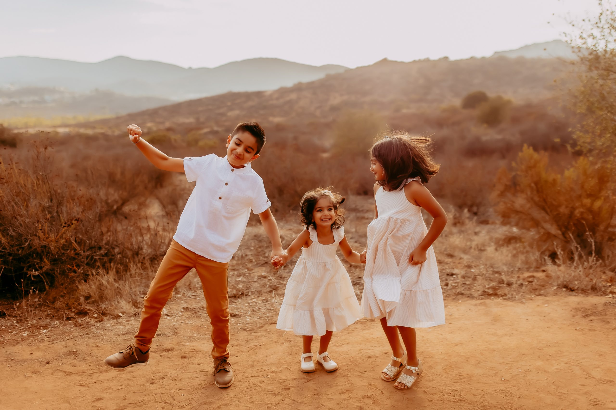 Shefali Parekh | Stress-Free Family Photoshoots: Tips from Your Local Bay Area Family Photographer kids playing