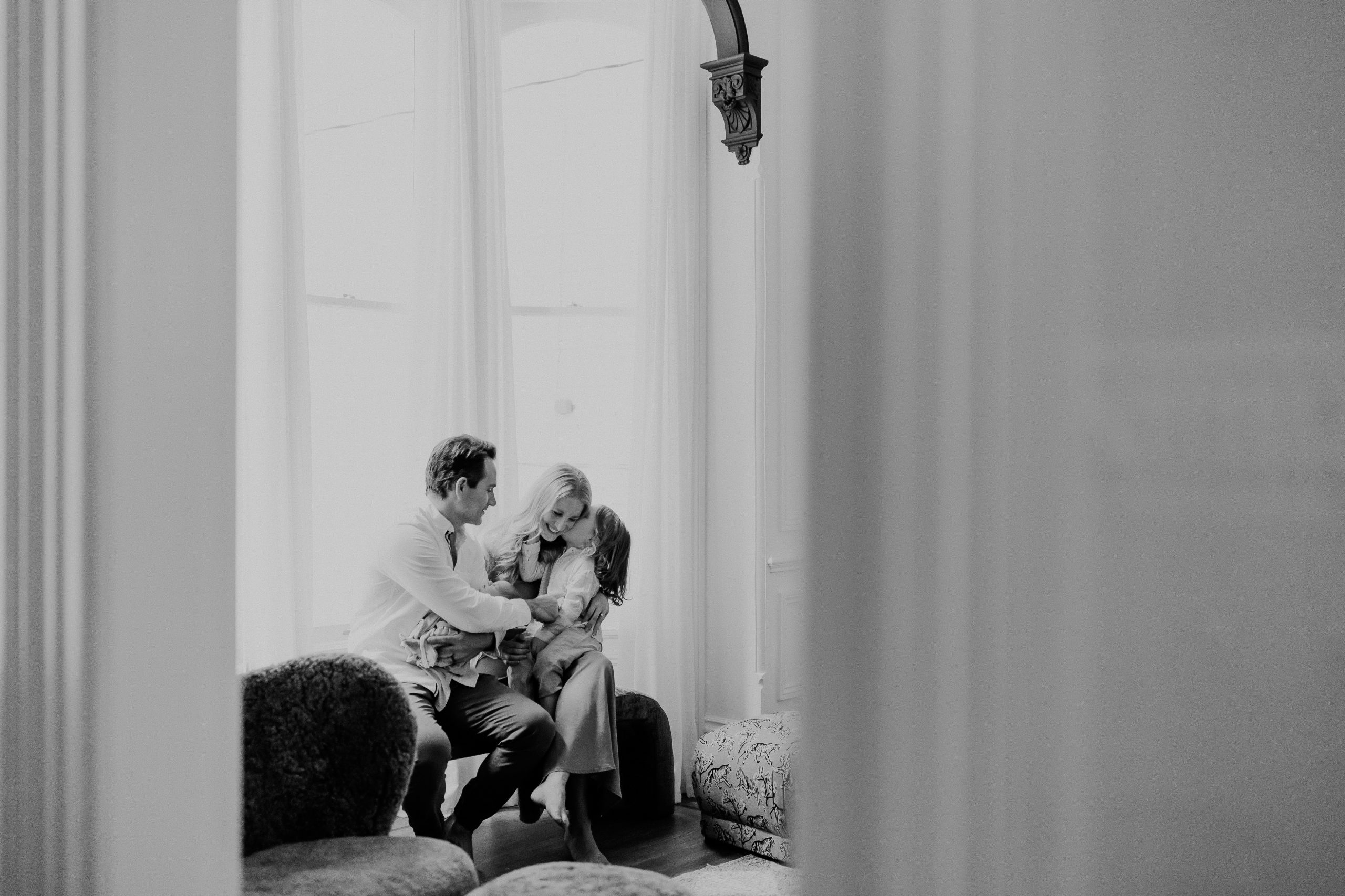 Shefali Parekh | Getting Ready for Your Lifestyle Newborn Photography Session: Tips for New Parents Preparing for your newborn photography session in San Francisco with cozy home setup