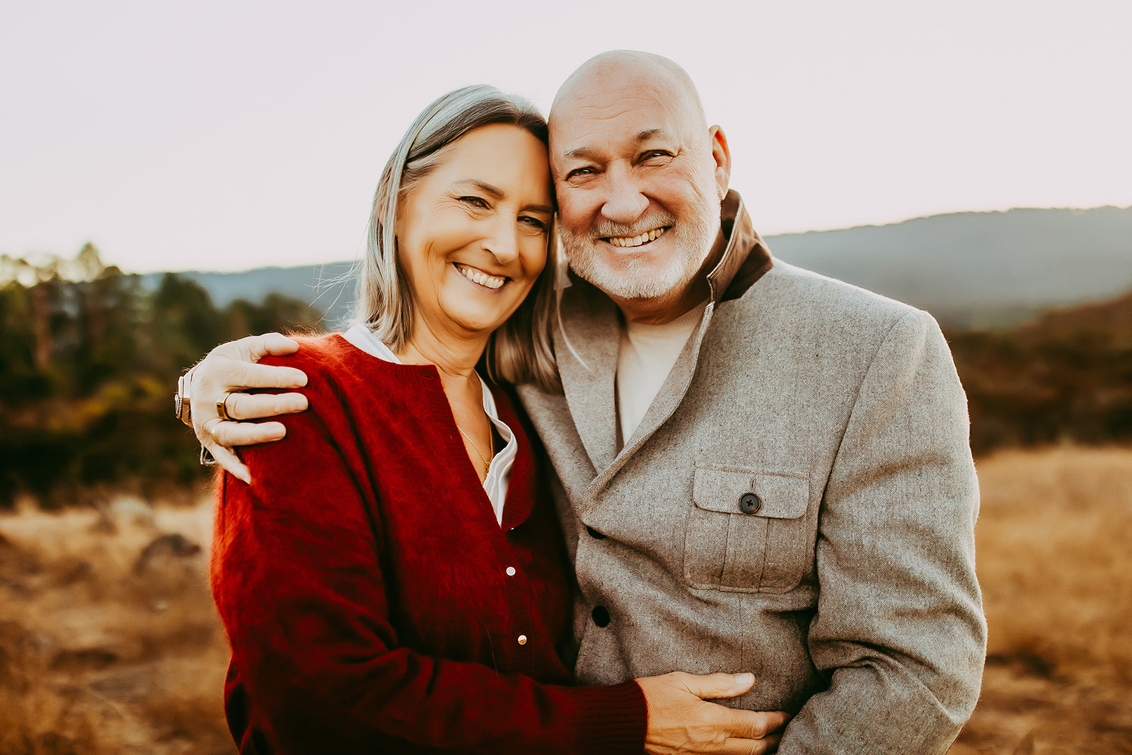 Shefali Parekh | Fall Family Photography Ideas: Extended Family Session grandma and grandpa smiling