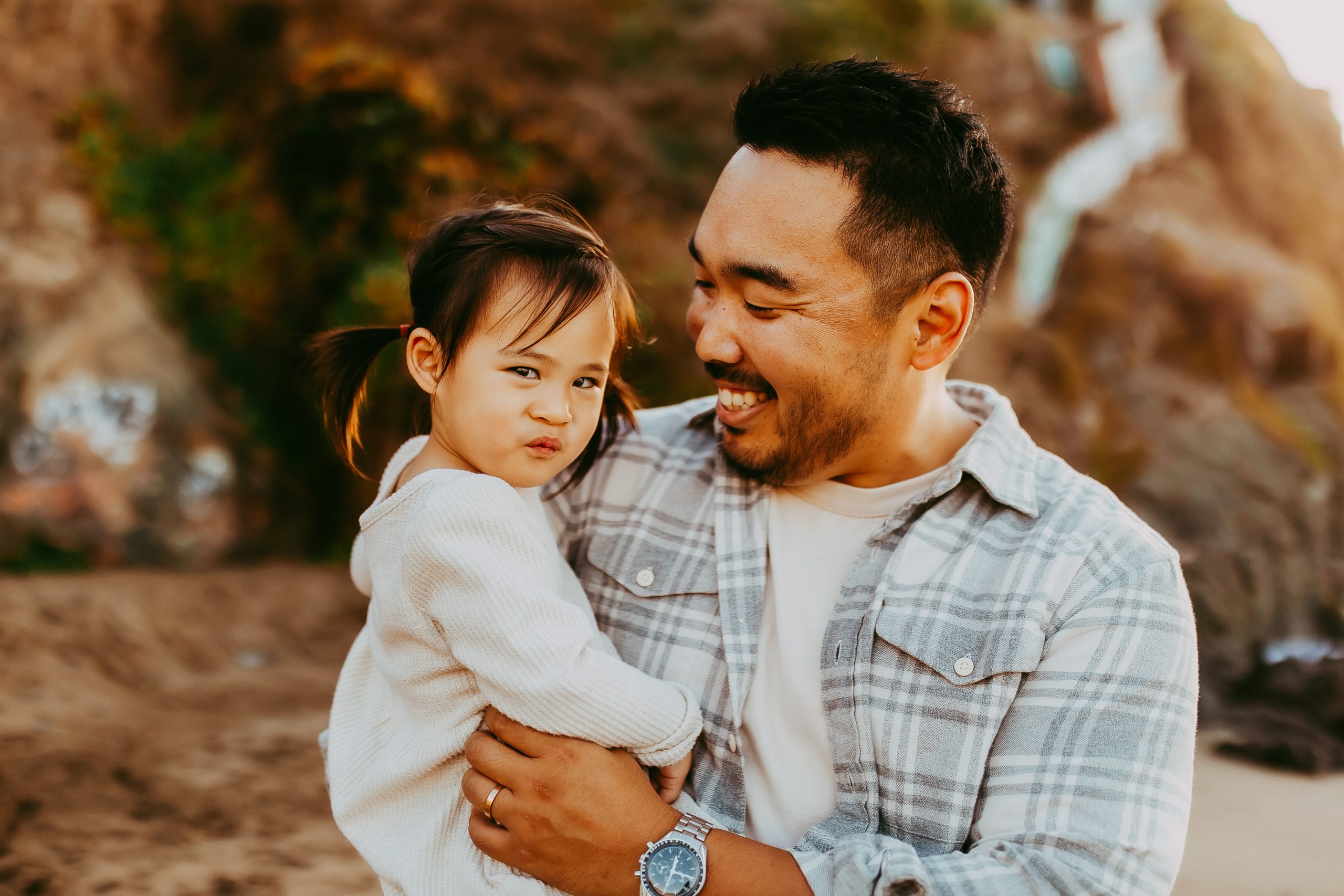 Shefali Parekh | Bay Area Beach Family Photoshoot Tips father and daughter in san francisco