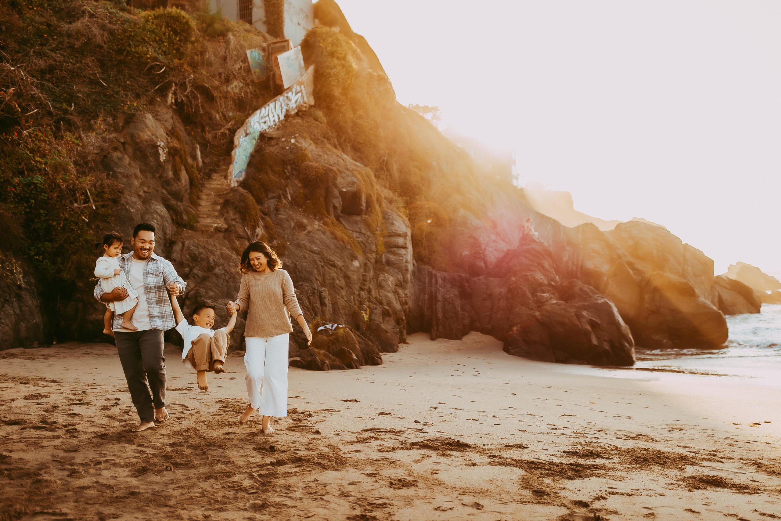 Shefali Parekh | Bay Area Beach Family Photoshoot Tips Kids playing in the sand during a relaxed Bay Area beach photoshoot