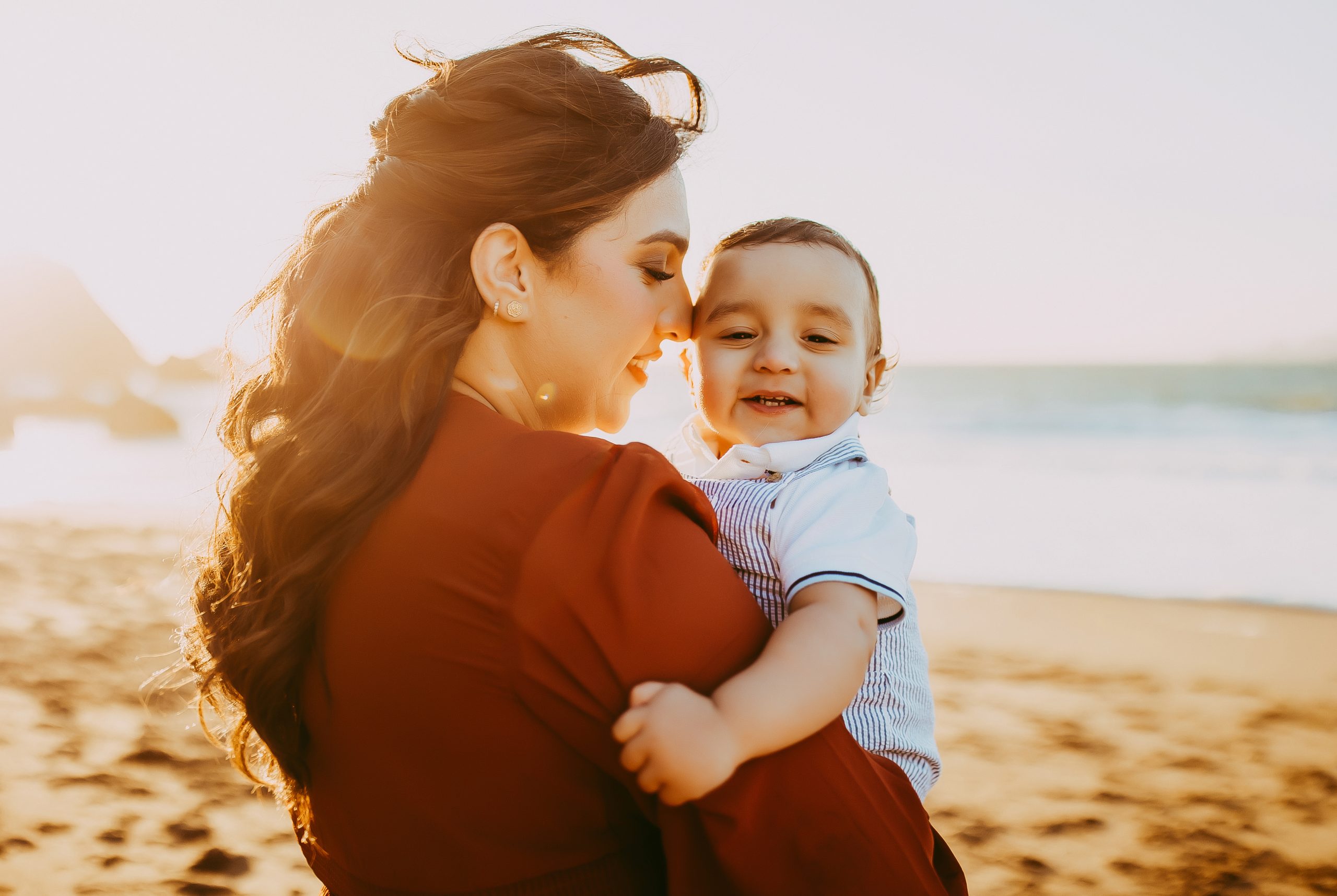 Shefali Parekh | The Best Time for a Baker Beach Photoshoot Heartfelt mom and son photos at Baker Beach