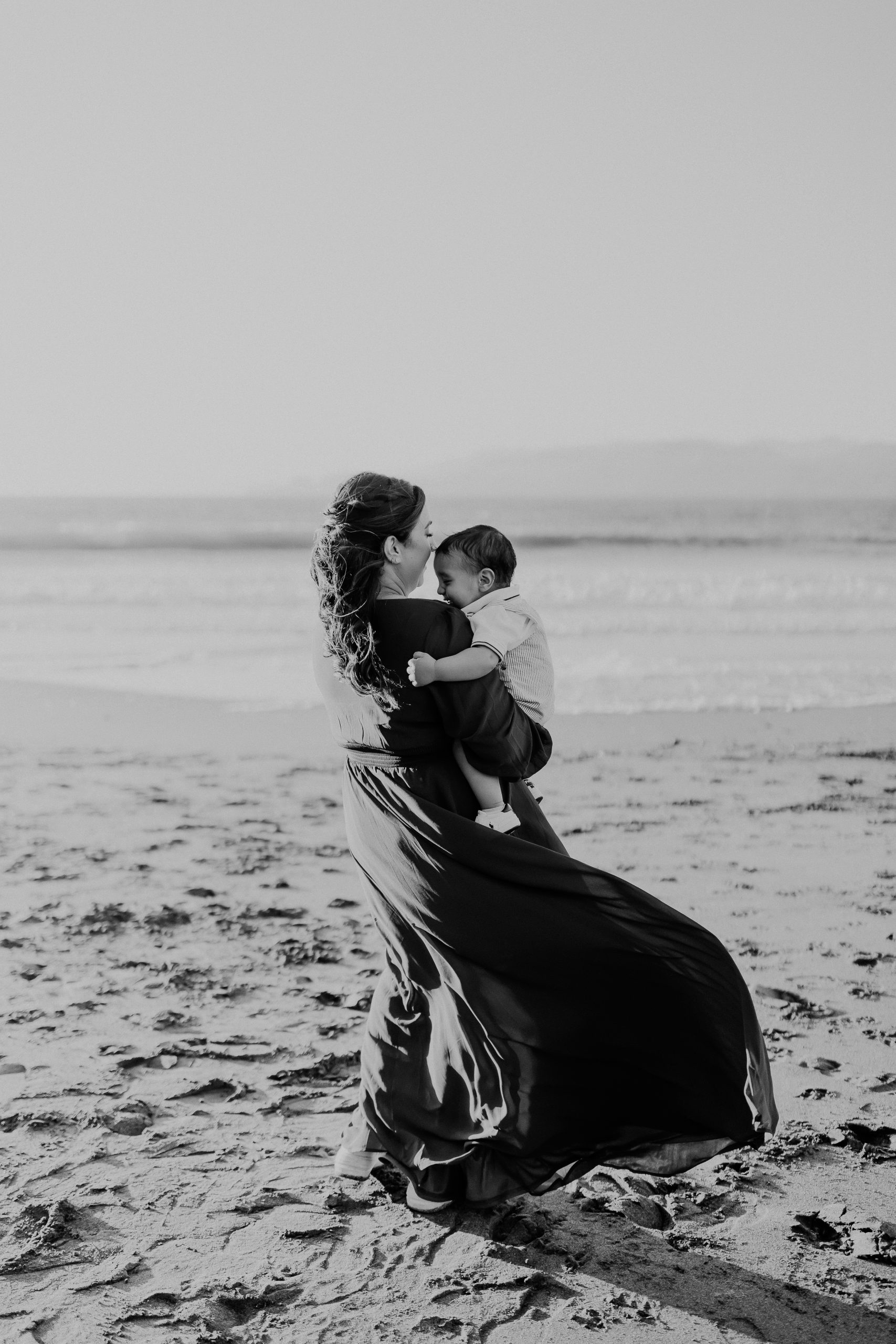 Shefali Parekh | The Best Time for a Baker Beach Photoshoot mother and son photography