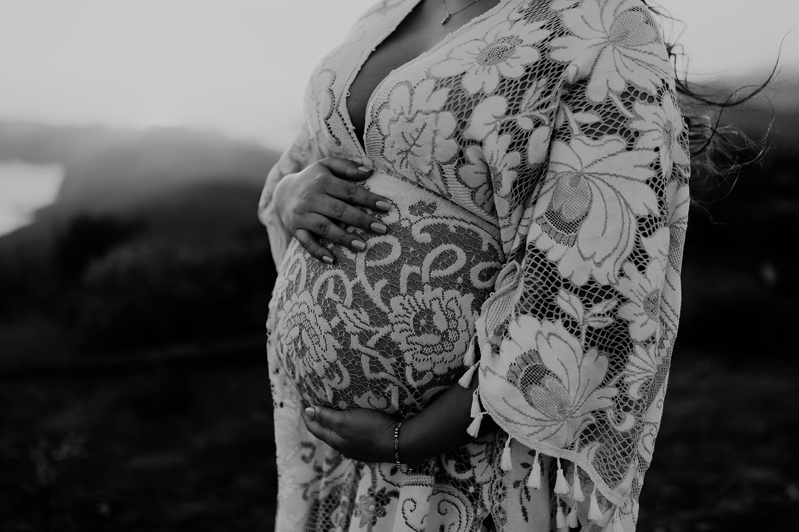Shefali Parekh | Searching for a “Maternity Photographer Near Me”? Here’s What You Should Know Before Booking Stunning black and white baby bump