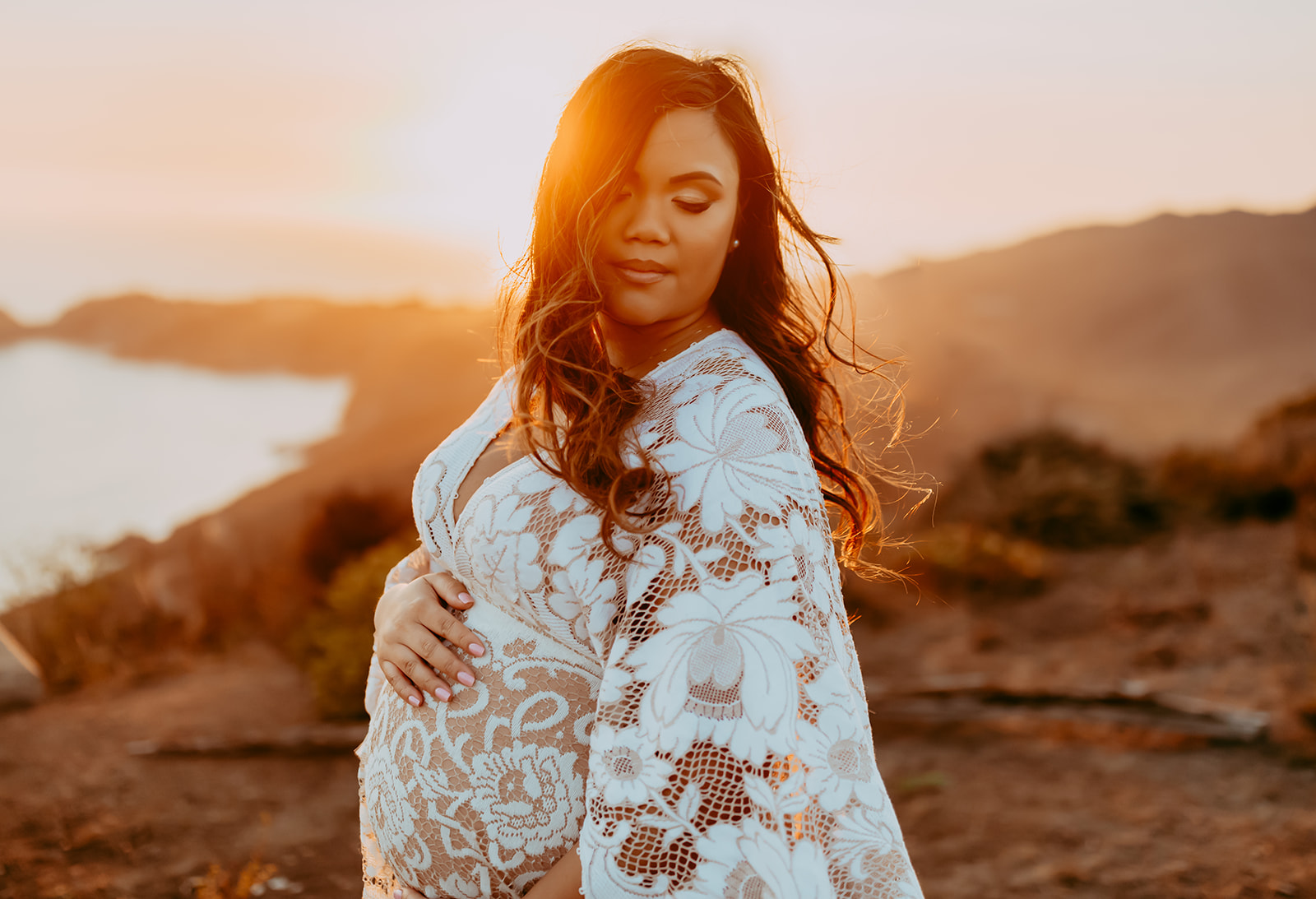 Shefali Parekh | Searching for a “Maternity Photographer Near Me”? Here’s What You Should Know Before Booking Golden hour maternity photography session in Bay Area with Shefali Parekh Photography